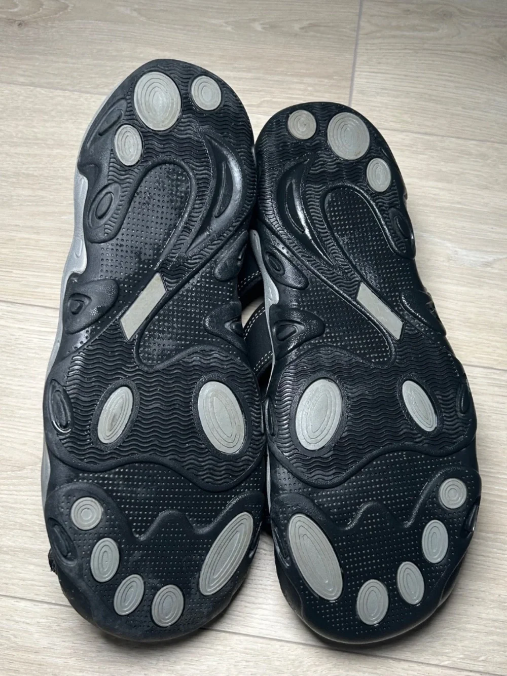 Men's Hiking Rugged Water Shoes Black Gray Outdoor Size 13